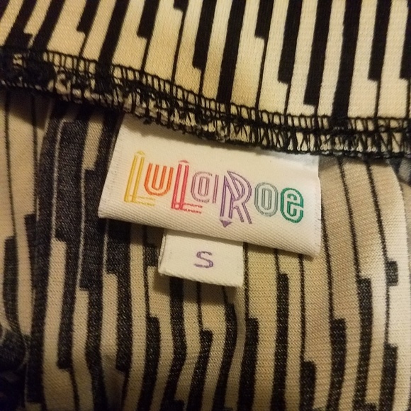 Lularoe Small Madison Skirt w/ Pockets - Picture 5 of 6